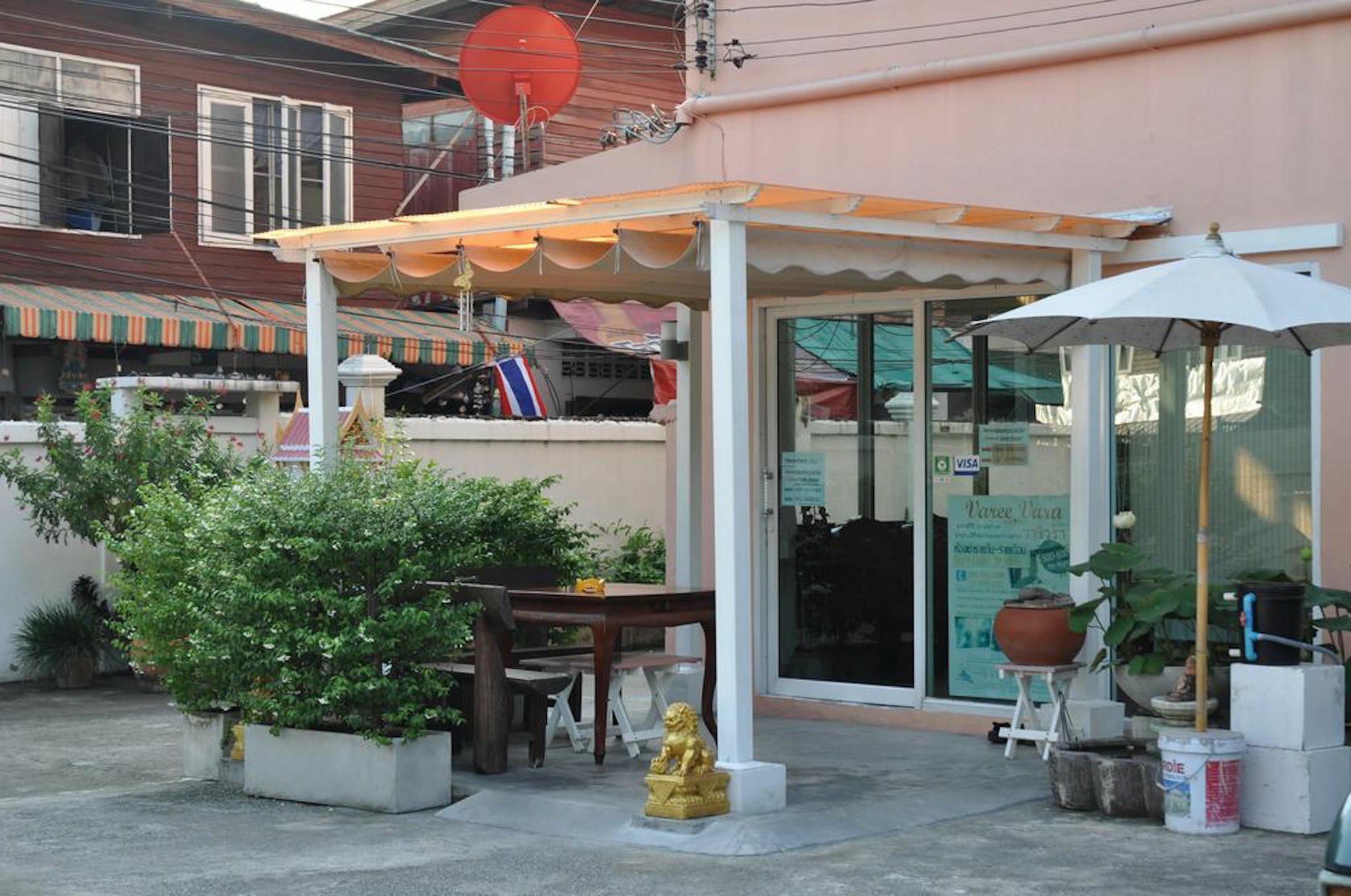 Vareevara Apartment Bangkok Exterior foto